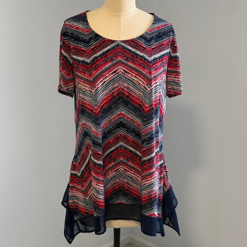 C EST. 1946 Chevron Short sleeve Women's tunic top Red and Blue SZM